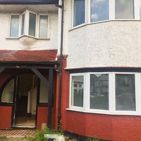 North London Cottage Екстериор снимка