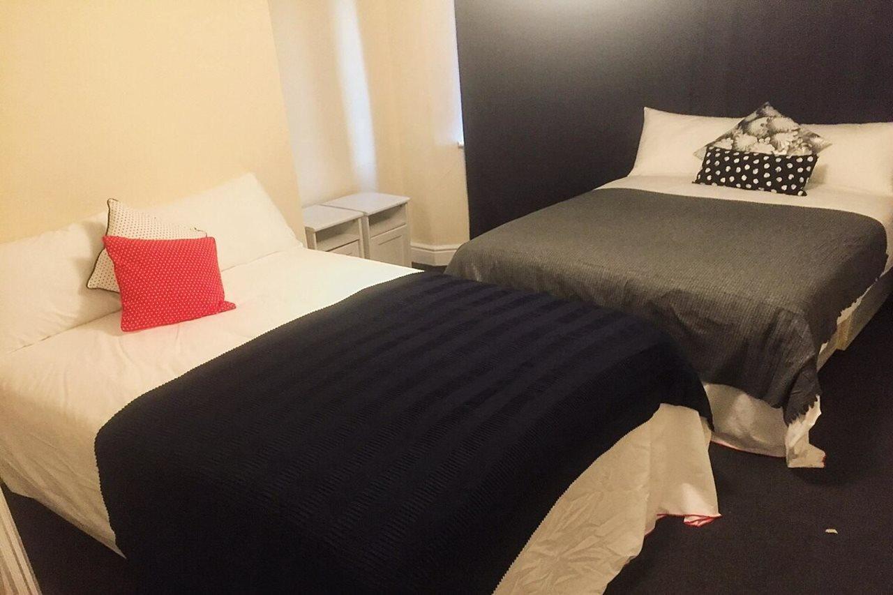 North London Cottage Екстериор снимка