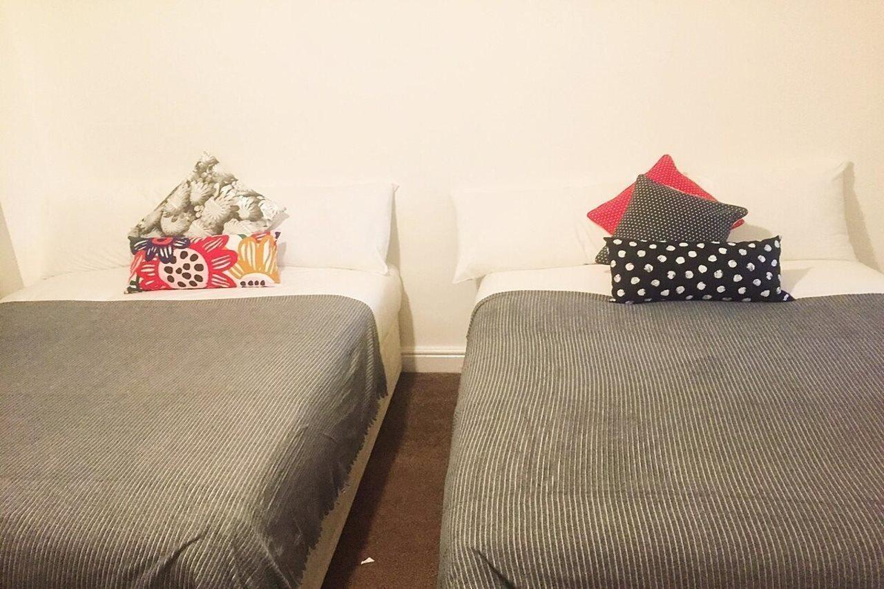 North London Cottage Екстериор снимка