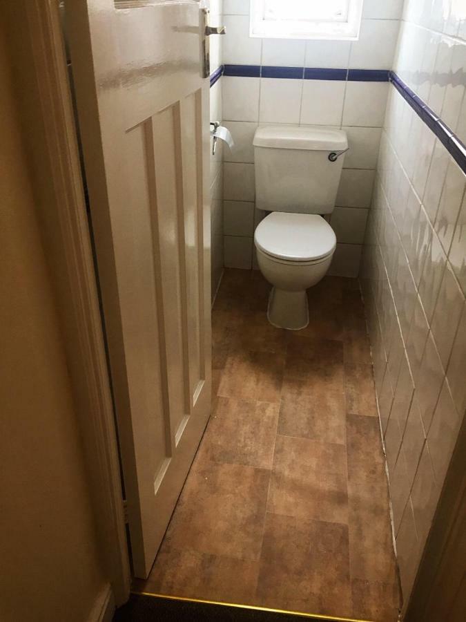 North London Cottage Екстериор снимка