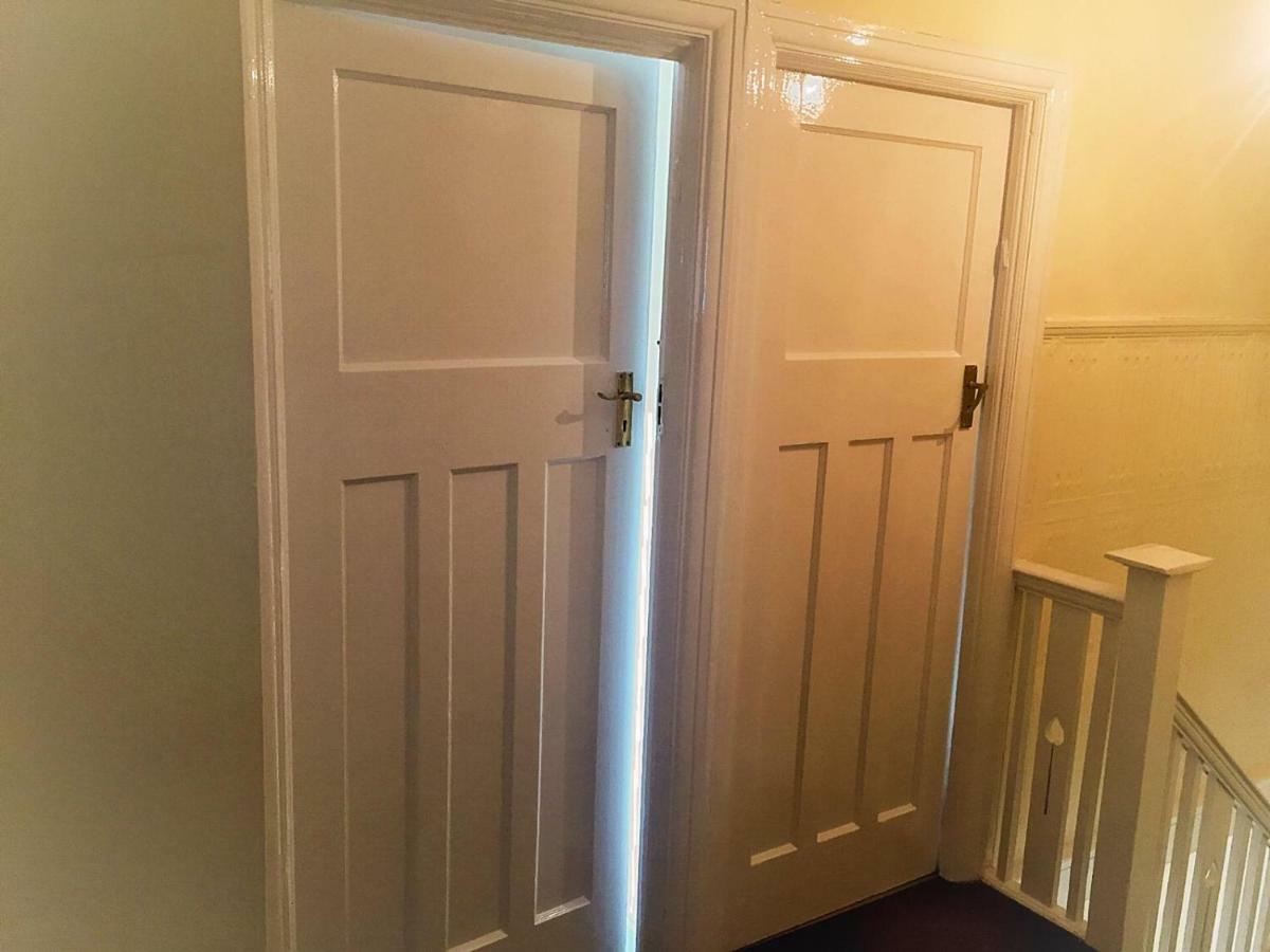 North London Cottage Екстериор снимка