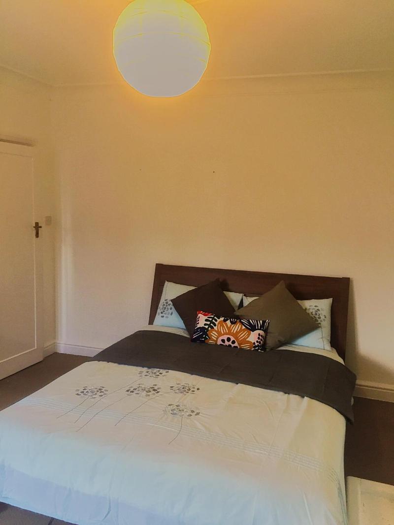 North London Cottage Екстериор снимка